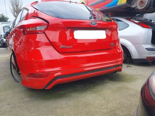 paragolpe trasero ford focus st line 2014