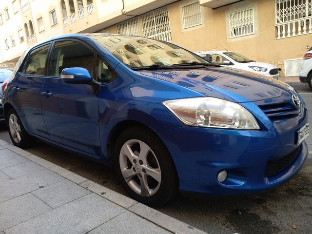 Toyota Auris 2010