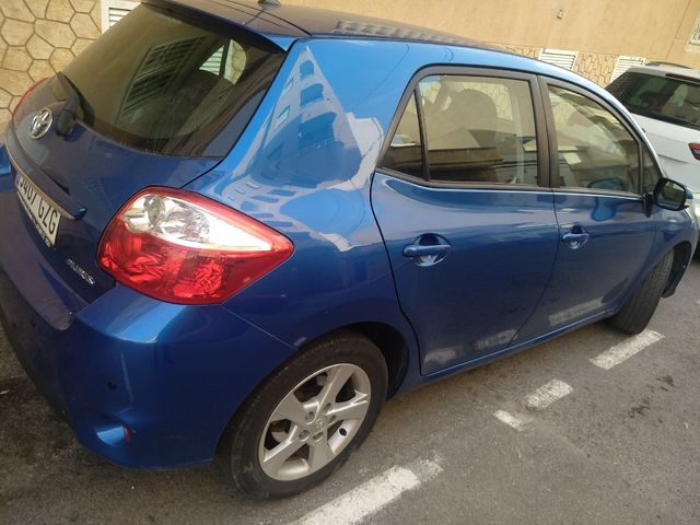 Toyota Auris 2010