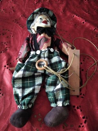 pagliaccio con faccia di ceramica