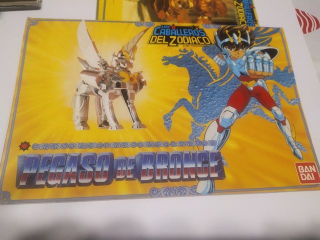 Comics Caballeros del zodiaco.