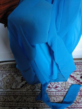 Vestido de gasa azul con cinturón talla M