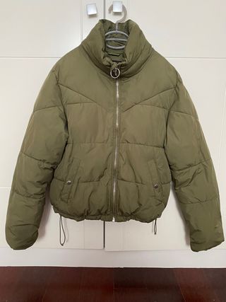 Cazadora bomber. Berska. Talla M