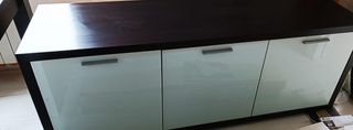 Mesa de salon en wenge,ampliable hasta para 10 .