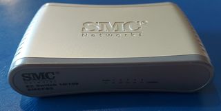 switch SMC networks EZ . 5 puertos