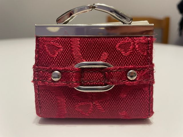 Monedero pequeño muy cuco 