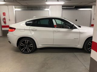 BMW X6 2011