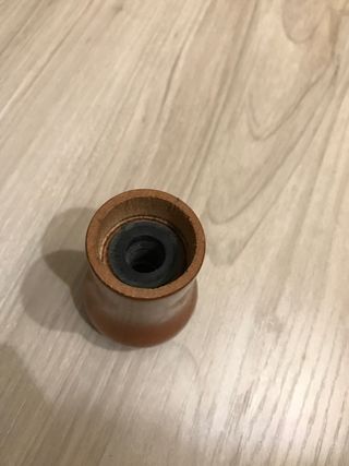 Pomo madera clásico