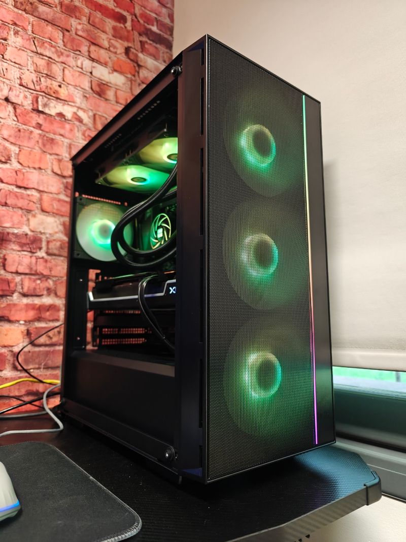 ¡PAGA APLAZADO! PC GAMING 4K RYZEN 7 + RX 9070XT afbeelding 2