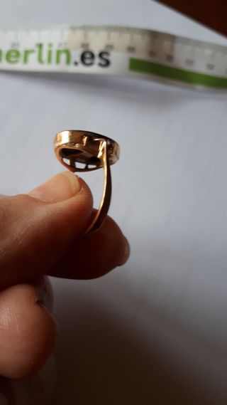 Pendientes y anillo de oro 