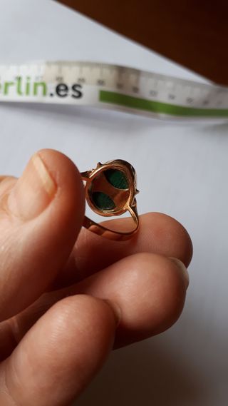 Pendientes y anillo de oro 