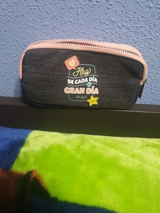 Estuche escolar Wonderful