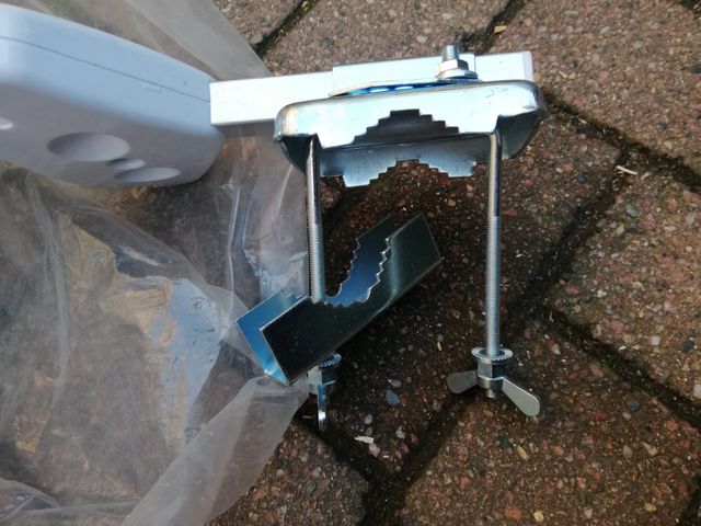 Antenna per TV UHF tripla nuova