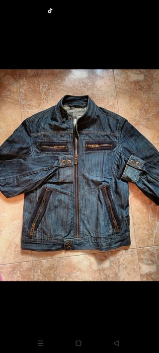 Cazadora vaquera Bershka chico talla M 38