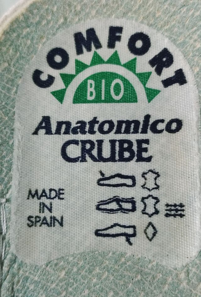 Zuecos piel hombre nº 41. Blanco. Sin estrenar.