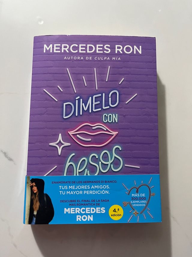 Linro "Dímelo con besos" de Mercedes Ron