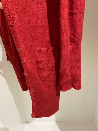 Chaqueta larga roja. Bershka. M