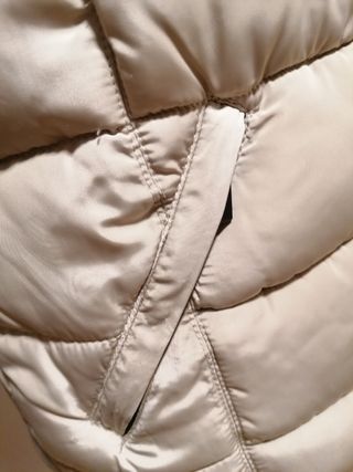 Parka plumifero beige claro Mango