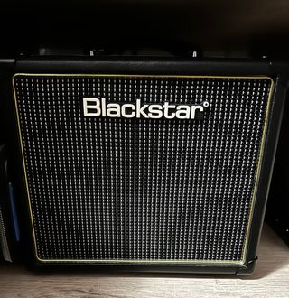 Amplificador a válvulas Blackstar HT 1R
