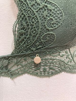 Black Limba. Bralette verde