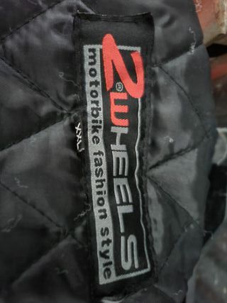 Chaqueta de moto marca  2 wheels