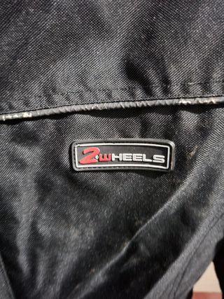 Chaqueta de moto marca  2 wheels