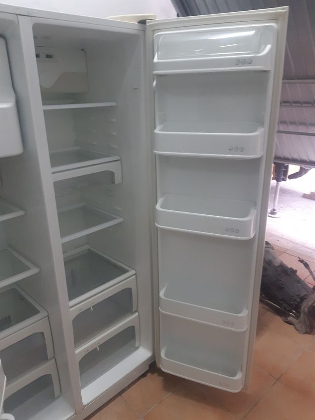 NEVERA AMERICABA LG, DISP DE AGUA Y HIELO