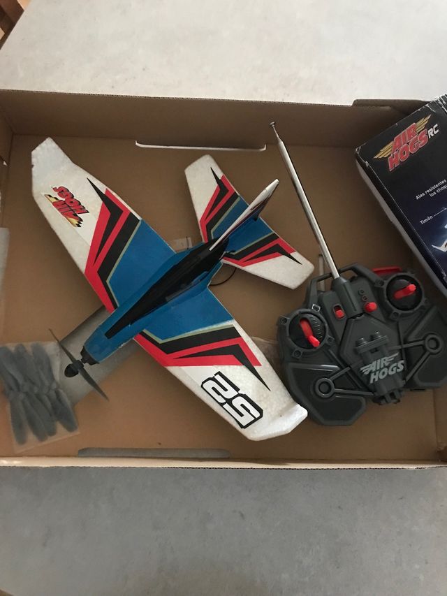 Avión acrobático Air Hogs