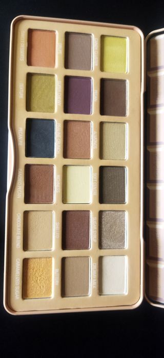 Paleta de sombras Pecan Praliné de I💖 Revolution 