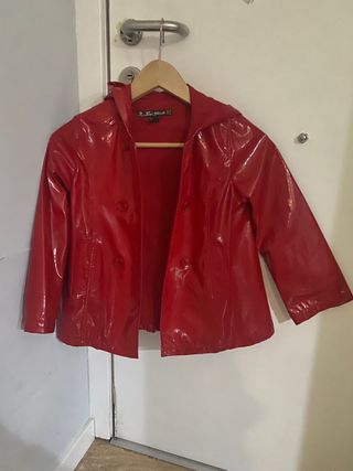 Abrigo y chubasqueros