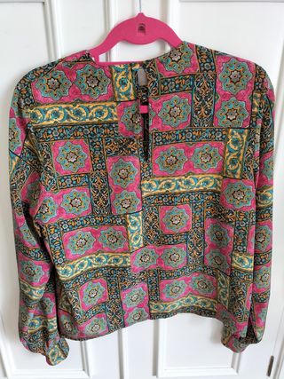 Blusa vintage estampada satén