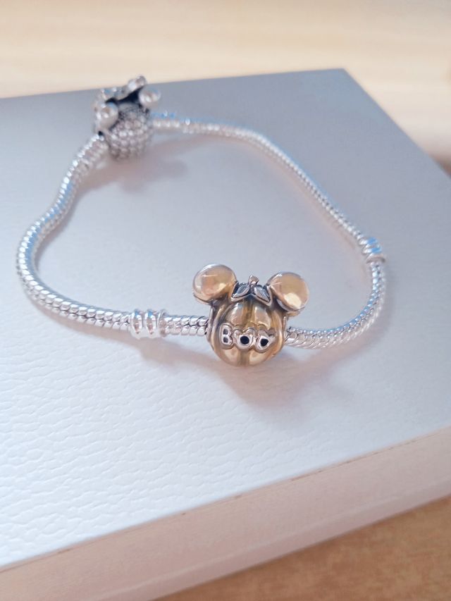 charm Mickey Boo 🎃