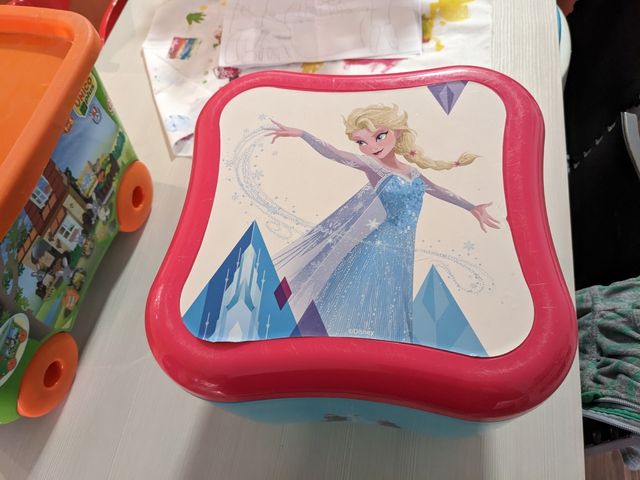 Caja/taburete Frozen