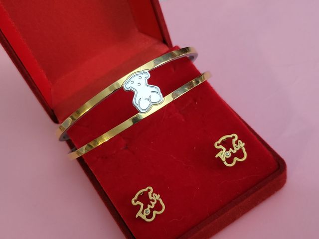 pulseras, conjuntos, etc... To us