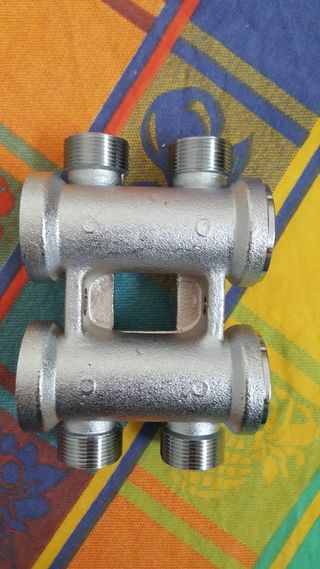 Collettore componibile 3/4" 2+2 