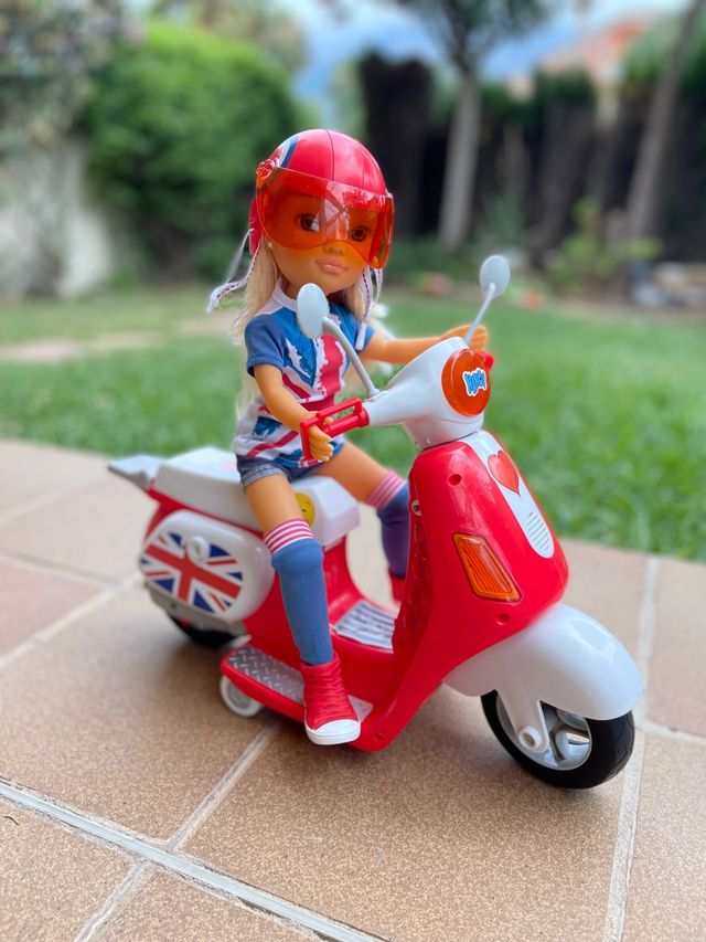 Vespa Nancy Con Moto Rosa Nancy Moto Rosa Nancy Con Vespa Rosa