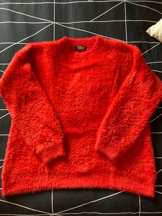 Jersey rojo de Bershka 