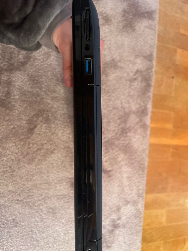 Portatil Toshiba satelite pro