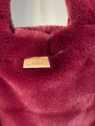 Bolso granate de terciopelo. Marca Nins