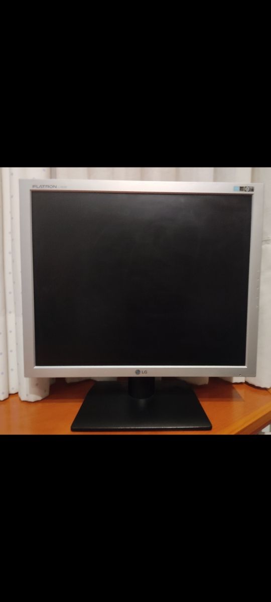Monitor LG 19'