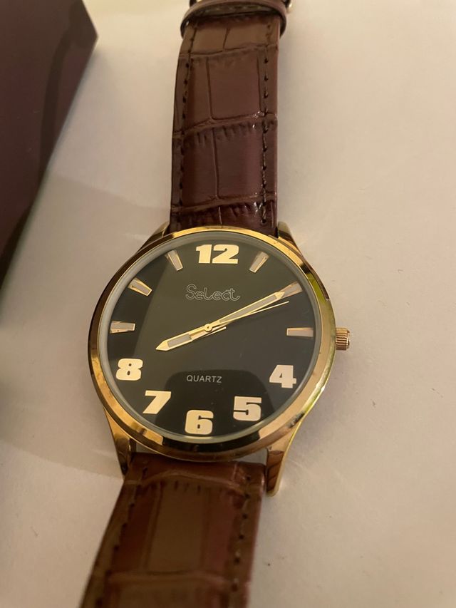 Reloj pulsera marca EG