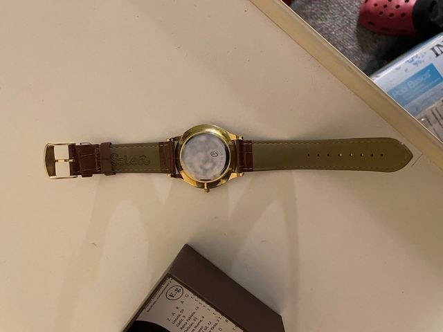 Reloj pulsera marca EG