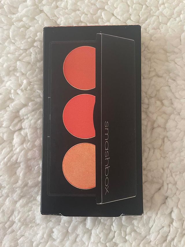 Palette blush e illuminante in Culver City Coral