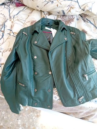 CAZADORA PIEL CRUZADA COLOR VERDE TALLA 38