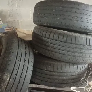 4 ruedas completas  Honda CRV