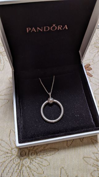 Colgante O de Pandora con cadena 