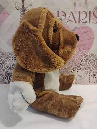 PERRITO DE PELUCHE 
MIDE: 42 CM