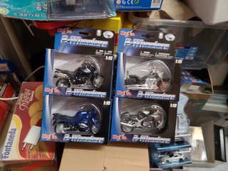 1/18 Maqueta 4 Motos de metal