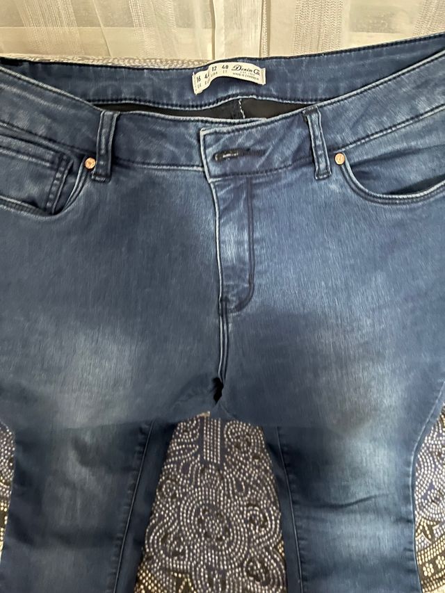 Vaquero tipo leggins en color azul oscuro