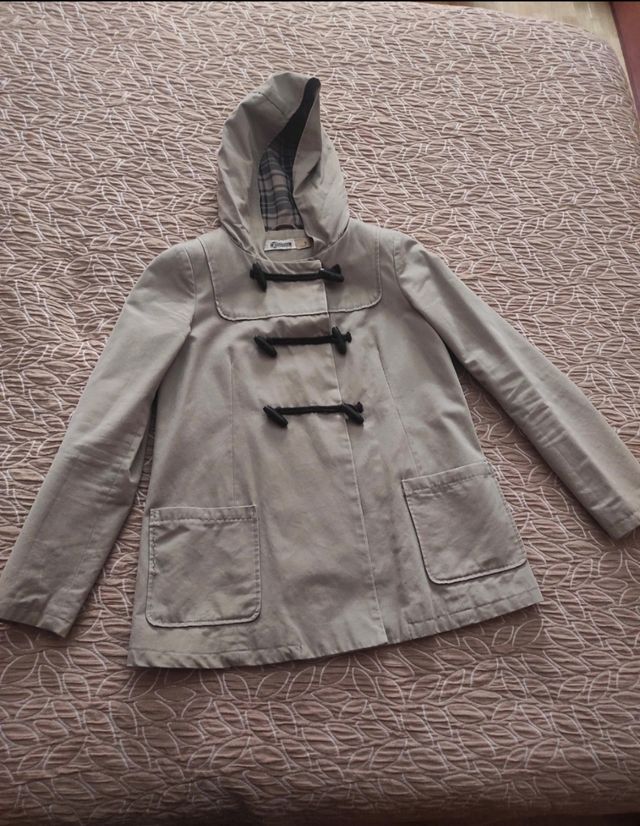 Cazadora con botones de trenca